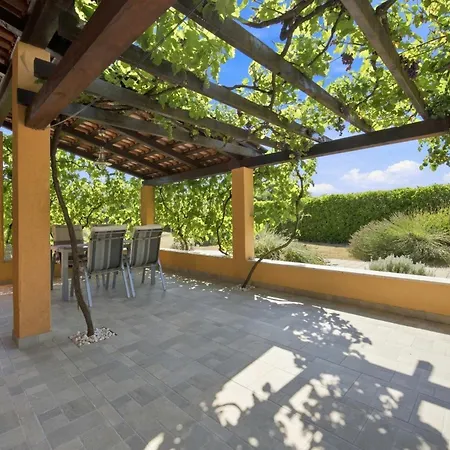 Casa Luka Vareski In Krnica By Istrabook Villa *