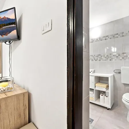 Casa Luka Vareski In Krnica By Istrabook *